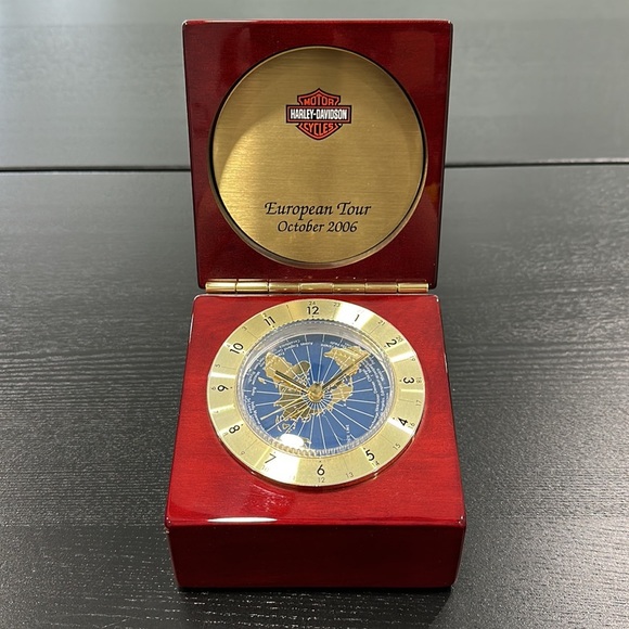 Harley-Davidson Rare Collectable Table World Desk Clock in Wood Display Box - Picture 2 of 11
